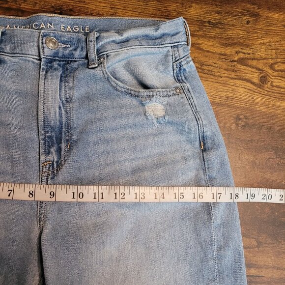 American Eagle Jeans 8 L High Rise Mom Medium Light Wash Stretch Denim - Picture 7 of 10